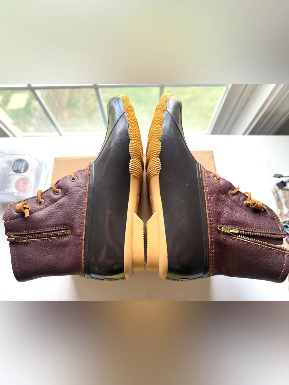Sperry Woman’s NWOB Saltwater Duck Boot in Tan/Dark Brown Size 12